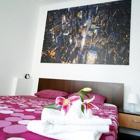 شقة بوخارست  في Luxury Apartament المظهر الخارجي الصورة