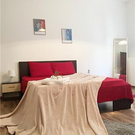 شقة بوخارست  في Luxury Apartament المظهر الخارجي الصورة